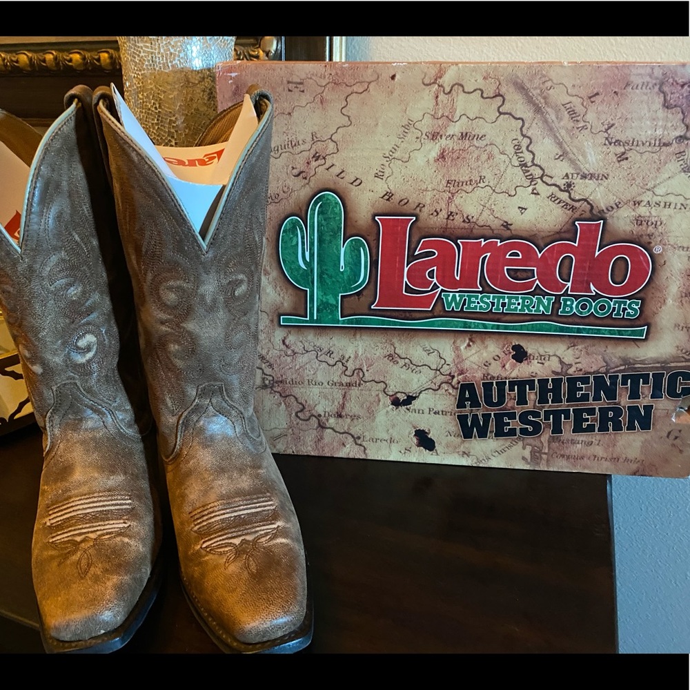 Womens Laredo boots. Worn exactly twice great condition original box and packing
